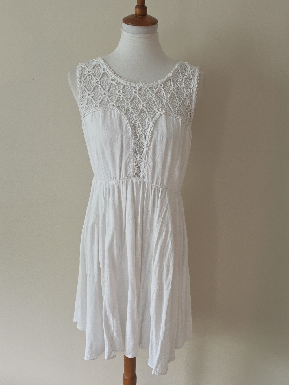 Free People Sleeveless White Crochet Yoke Summer Dress